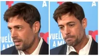 William Levy se quebró durante entrevista en alfombra roja. Fuente: Telemundo