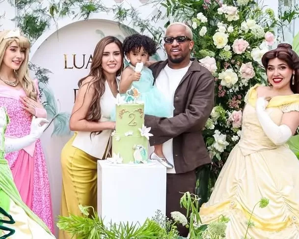 Darinka Ramírez denunció a Jefferson Farfán por violencia psicológica, asegurando que le gritó: “Tú te alimentas de mi pensión”/ Instagram Darinka Ramírez denunció a Jefferson Farfán por violencia psicológica, asegurando que le gritó: “Tú te alimentas de mi pensión”/ Instagram