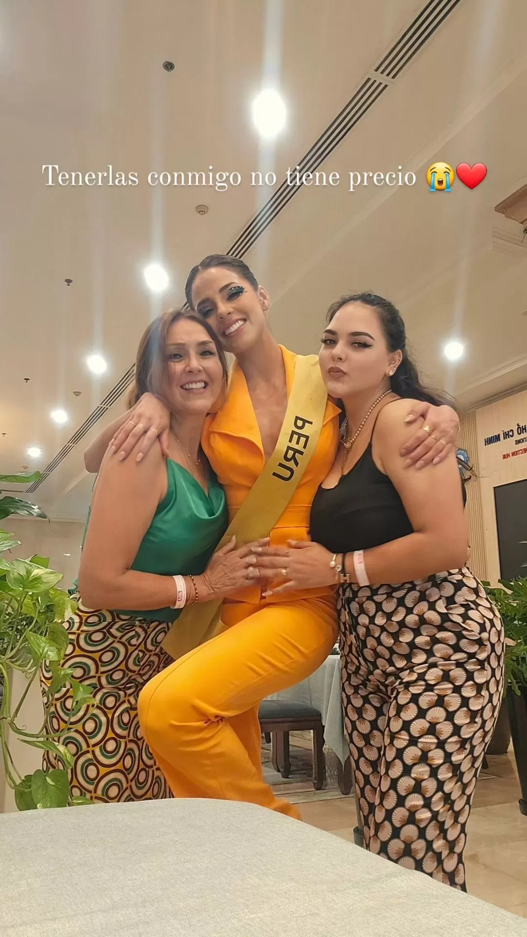 Luciana Fuster se reencontró con su mamá y hermana. Foto: Instagram