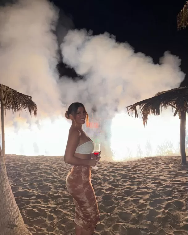 Yahaira Plasencia fue sorprendida con fuegos artificiales en su cumpleaños / Instagram Yahaira Plasencia fue sorprendida con fuegos artificiales en su cumpleaños / Instagram