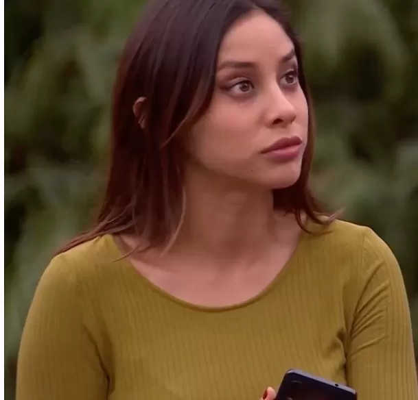 Yesenia pidió a Jimmy tomar acciones contra Alessia. Video: América TV Yesenia pidió a Jimmy tomar acciones contra Alessia. Video: América TV