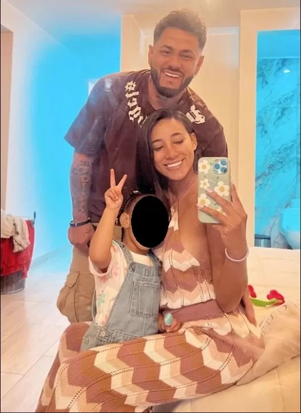 Esta es la fotografía que utilizó Samahara Lobatón en la tarea de su hija en lugar de colocar una imagen Youna con Xianna/Foto: Instagram Esta es la fotografía que utilizó Samahara Lobatón en la tarea de su hija en lugar de colocar una imagen Youna con Xianna/Foto: Instagram