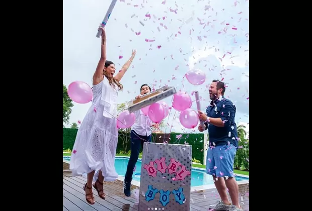 Gaby Espino aparece junto a su hermana menor y anuncia la llegada de un nuevo bebé