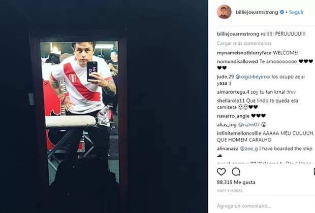 Green Day: Billie Joe Armstrong luce la camiseta peruana antes de concierto
