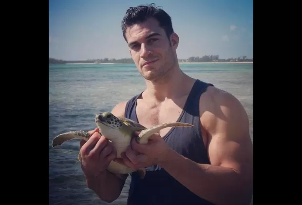 Instagram: el veterinario más sexy del mundo causa furor entre seguidoras