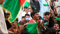 Afganistán: Manifestantes desafían a los talibanes ondeando la bandera afgana el Día de la Independencia. Foto: EFE / Video: AFP