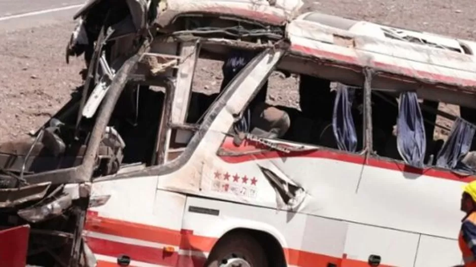 Argentina: tres muertos y 35 heridos luego que un bus se volcara. Foto: Versionfinal.com.ve/referencial Argentina: tres muertos y 35 heridos luego que un bus se volcara. Foto: Versionfinal.com.ve/referencial