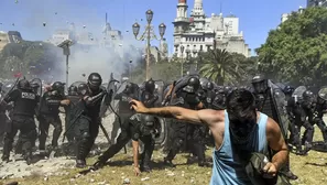 Violencia en Argentina por reforma de pensiones. Foto: AFP