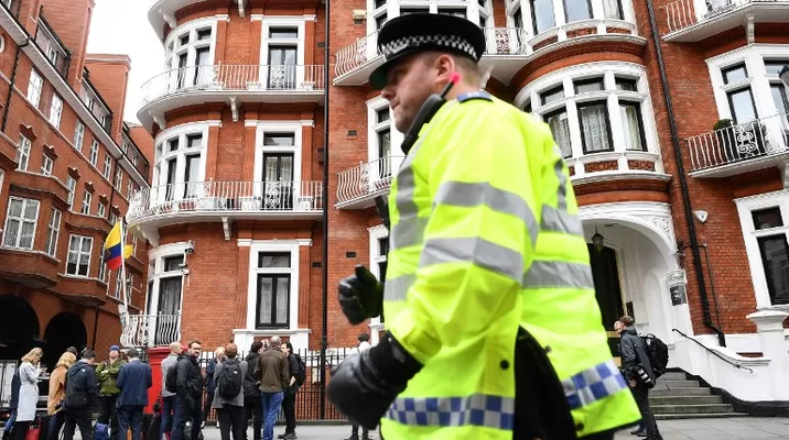 Assange está refugiado en la embajada de Ecuador en Londres desde 2012. Foto: AFP Assange está refugiado en la embajada de Ecuador en Londres desde 2012. Foto: AFP