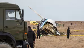 En videos publicados por medios rusos se ve al avión impactar contra el suelo, provocando un gigantesco incendio/ Video: @clarincom