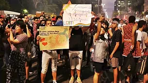 Brasileños, contra fallo que abre la puerta a la ‘cura gay’. Video: AFP