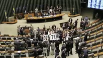 Comenzó sesión parlamentaria que puede decidir futuro de Temer. Video: AFP