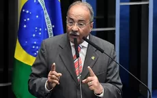 Brasil: Senador intenta esconder dinero en su ropa interior durante operativo policial - Noticias de ropa