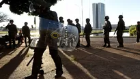 Militares brasileños habían salido a las calles por orden de Temer. Foto y video: AFP