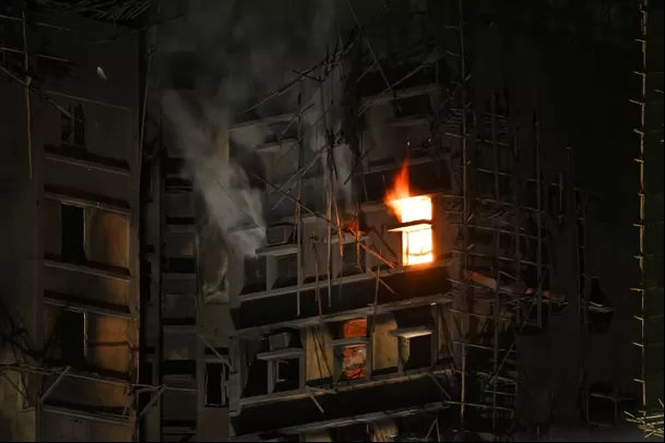 Los incendios mortales fueron por años una lacra habitual en la densamente poblada Hong Kong, sobre todo en los barrios pobres / AFP Los incendios mortales fueron por años una lacra habitual en la densamente poblada Hong Kong, sobre todo en los barrios pobres / AFP