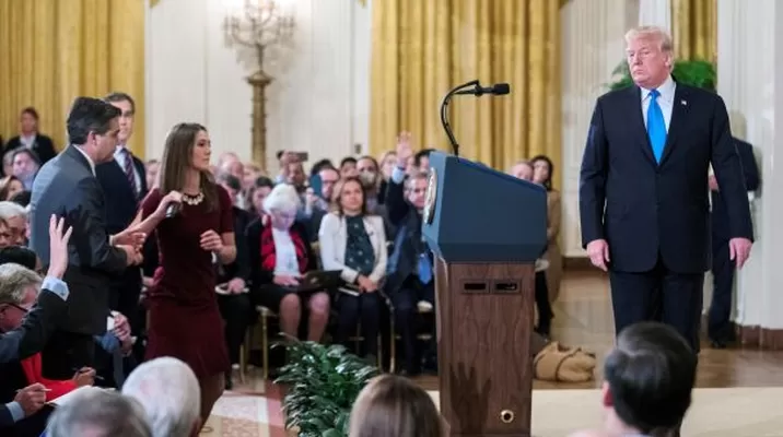 La Casa Blanca alteró video para exagerar forcejeo de periodista, afirman medios. (Foto: EFE) La Casa Blanca alteró video para exagerar forcejeo de periodista, afirman medios. (Foto: EFE)