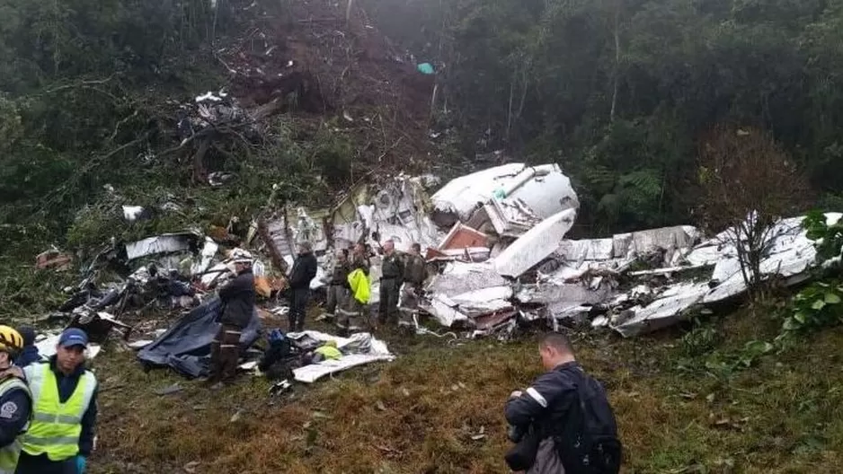 Así quedó el avión que trasladaba al plantel de #Chapecoense hacia Medellín. (Vía: Twitter)