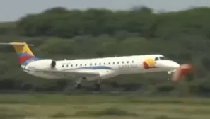 Venezuela anunció la suspensión de la conexión aérea con Colombia tras denunciar la llegada de "mercenarios" por esa vía con el plan de "sabotear" las elecciones de gobernadores y parlamentarias del domingo. Video: Canal N