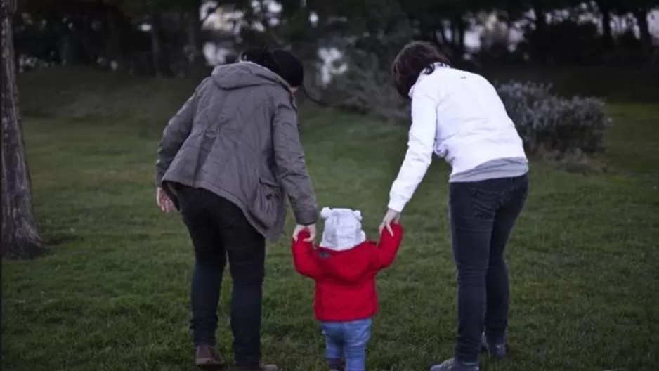 Chile: aprueban reforma que permite adoptar a parejas del mismo sexo. Foto: AFP