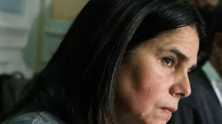 La legisladora del Partido Renovación Nacional llegó hasta la Comisaría N°47 de los Dominicos aproximadamente a las 6:30 a.m. en compañía de su hijo. (Foto: La Cuarta) La legisladora del Partido Renovación Nacional llegó hasta la Comisaría N°47 de los Dominicos aproximadamente a las 6:30 a.m. en compañía de su hijo. (Foto: La Cuarta)