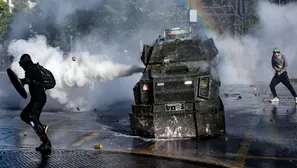 Chile: Manifestantes protestan para exigir la renuncia de Sebastián Piñera. Foto: AFP