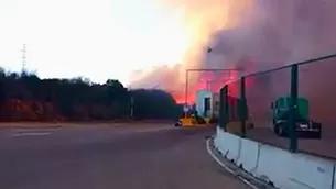 Las autoridades mantienen constante la alerta roja en Valparaíso  / Video: @michaelarica789