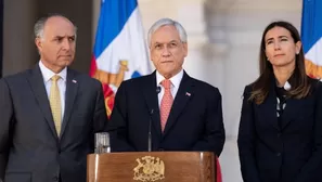 Sebastián Piñera firma proyecto de ley que fija ingreso mínimo de 475 dólares en Chile. Foto: EFE/Video: Canal N