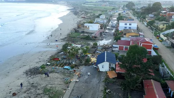 Las autoridades chilenas decretaron hoy una alerta de tsunami. Foto: EFE