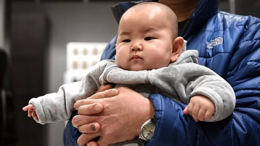 China: mujer vendió a su recién nacido por 7 mil dólares