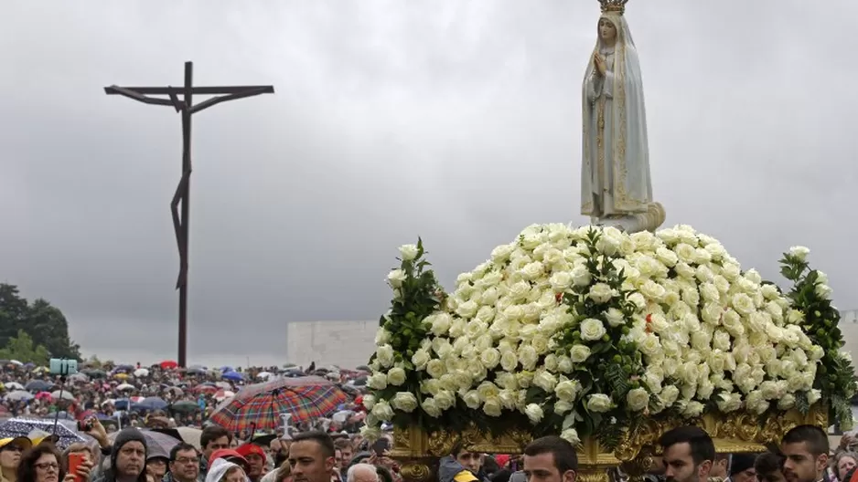 Procesión de la Vírgen de Fátima, en Portugal. Foto: AFP