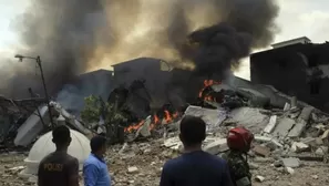 Colombia: caída de avión sobre varias casas deja 7 muertos. Foto: @soyactualidad/Video: @dicifugu 