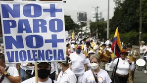 Colombia: Miles marchan vestidos de blanco contra el paro y los bloqueos de rutas. Foto referencial: EFE