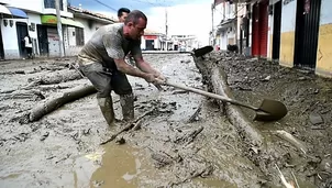 Pueblo colombiano cubierto de lodo tras avalancha. Video: AFP