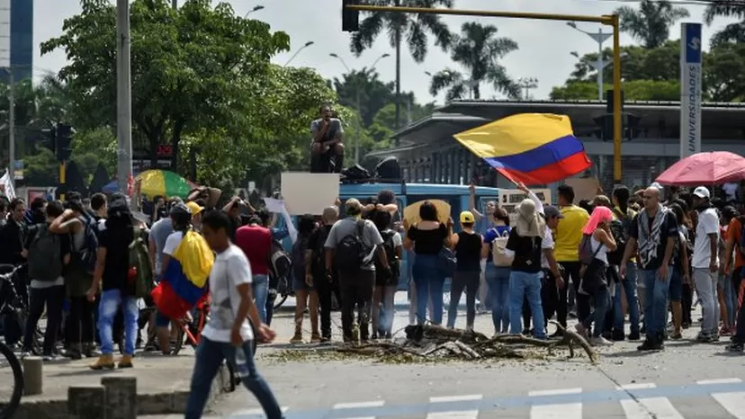 Colombia: Cientos marchan contra gobierno de Iván Duque en tercer paro nacional