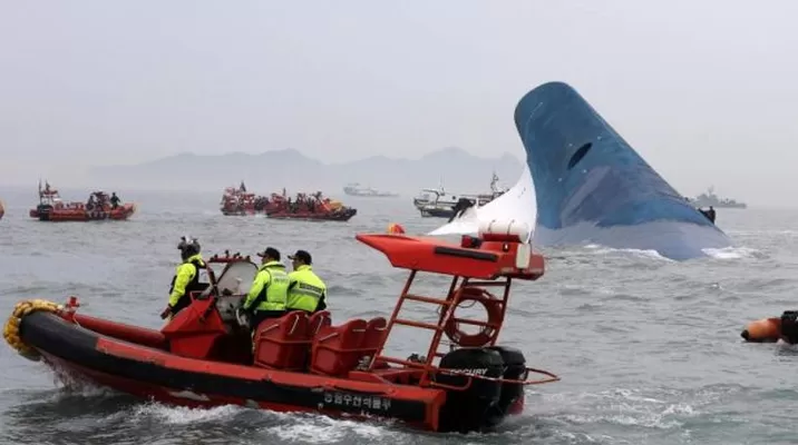 Corea del Sur espera completar rescate de cuerpos del ferri hundido el sábado Corea del Sur espera completar rescate de cuerpos del ferri hundido el sábado