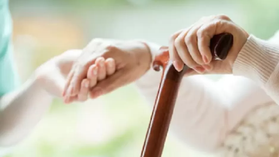 Mujer de 103 años infectada de coronavirus salió de UCI en Bélgica. Foto: Shutterstock