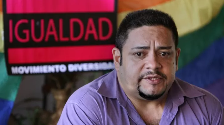 Abelardo Araya, presidente del Movimiento Diversidad, el cual aglutina a miembros de la comunidad "gay" en Costa Rica. (VÍA: AFP) Abelardo Araya, presidente del Movimiento Diversidad, el cual aglutina a miembros de la comunidad "gay" en Costa Rica. (VÍA: AFP)