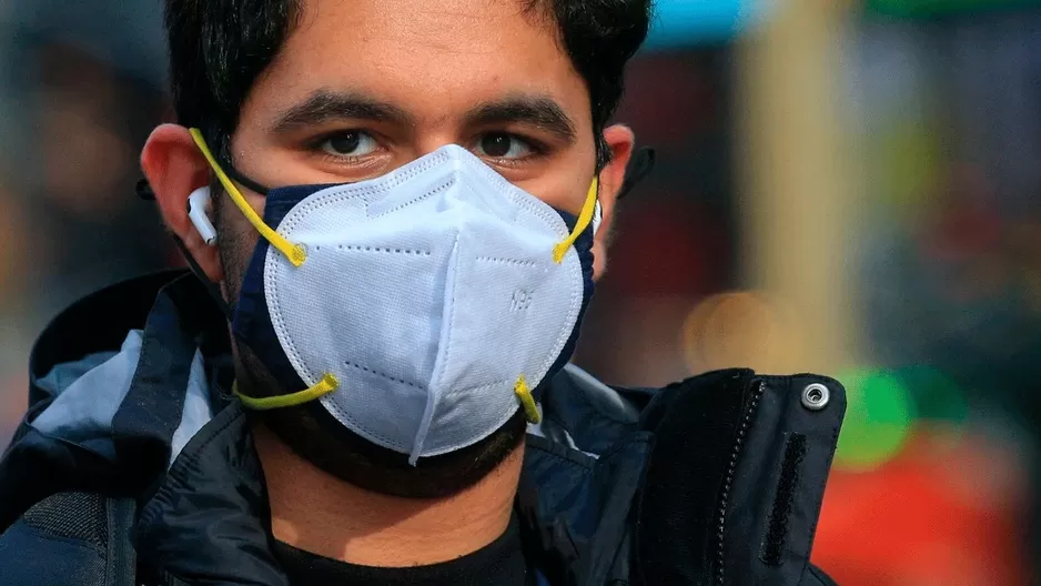 COVID-19: Estudio indica que mascarillas dobles o ajustadas aumentan la protección del contagio