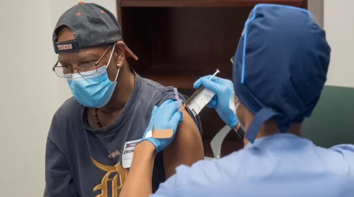 COVID-19: Moderna anuncia que su vacuna contra el coronavirus tiene una eficacia de 94.5%. Foto: AFP referencial COVID-19: Moderna anuncia que su vacuna contra el coronavirus tiene una eficacia de 94.5%. Foto: AFP referencial