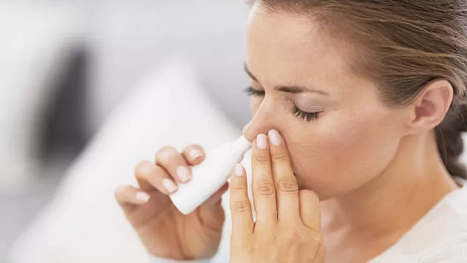 COVID-19: Spray nasal contra la gripe podría frenar la reproducción del coronavirus, según estudio. Foto: iStock referencial