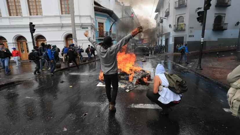 Ecuador decreta estado de excepción por protestas por alza de hasta 123% en combustibles