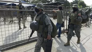 Militares llegaron a cárcel de Guayaquil. Foto: AFP