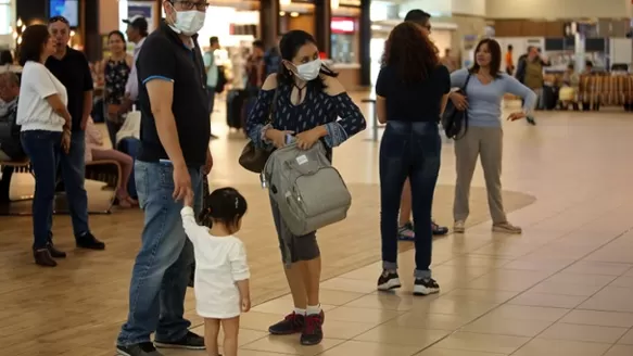 Ecuador reanuda vuelos entre principales ciudades como parte de la reapertura. Foto: AFP referencial