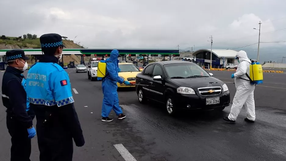 Ecuador restringirá aún más la circulación de vehículos. Foto: AFP