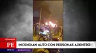 Ecuador: Sujetos incendiaron auto con personas adentro