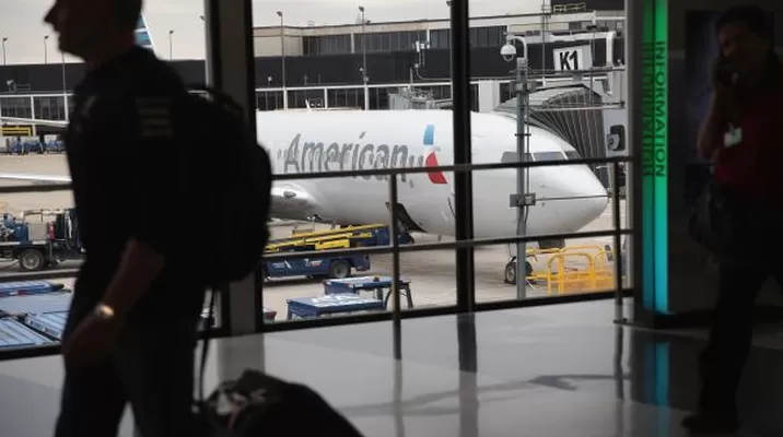 American Airlines confirm&oacute; que se est&aacute; llevando a cabo una investigaci&oacute;n y public&oacute; un comunicado en el que describe el hecho como una &quot;situaci&oacute;n tr&aacute;gica y delicada&quot;. (Foto: AFP)