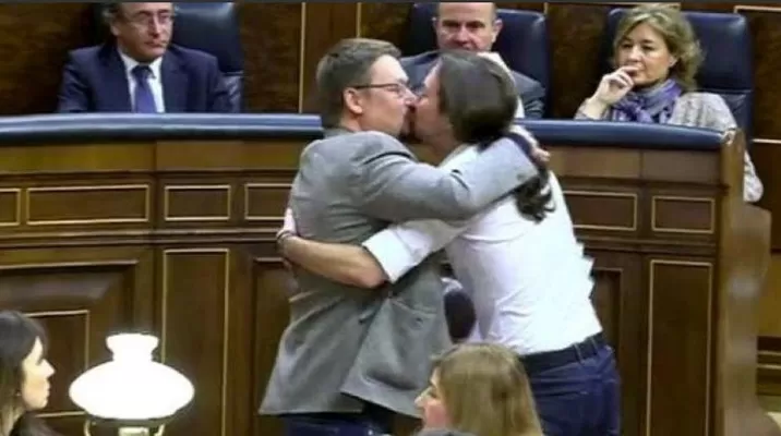 Xavier Domènech y Pablo Iglesias (Vía: YouTube) Xavier Domènech y Pablo Iglesias (Vía: YouTube)