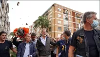 El rey Felipe VI de España es abucheado por residentes de Valencia. Foto: AFP / Video: Canal N