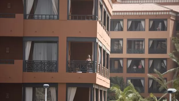 Coronavirus: Turistas aislados en hotel de España por alerta del virus