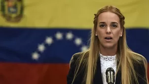 La esposa de Leopoldo L&oacute;pez, Lilian Tintori, y su hija llegan a Espa&ntilde;a. Foto: AFP